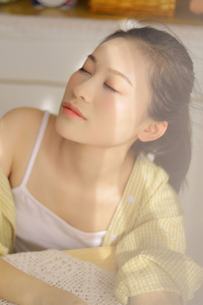 男人都想日她